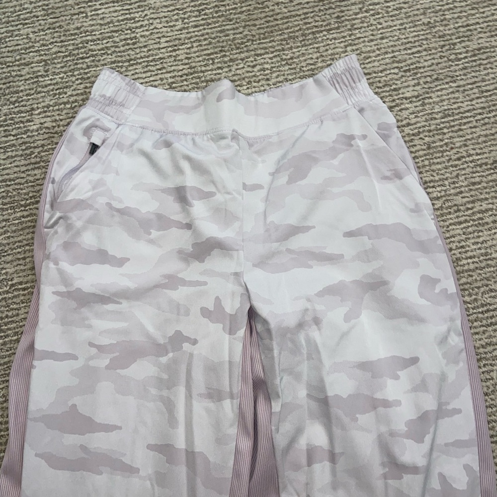 Athleta Brooklyn Lined Pink Camo Joggers - Picture 2 of 4